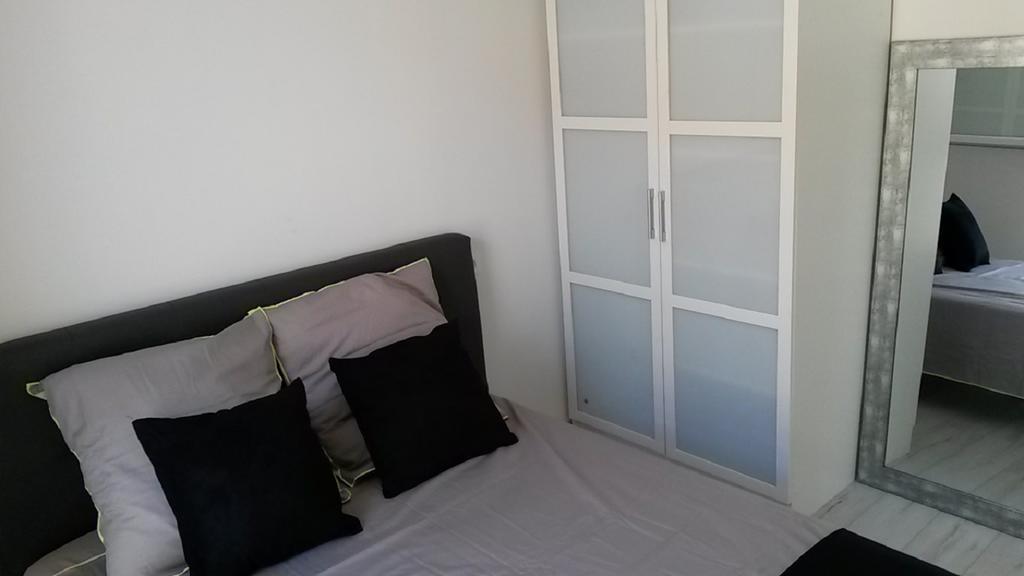 شقة Safranier Townhouse أنتيب الغرفة الصورة