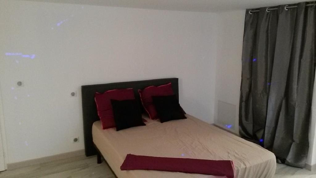شقة Safranier Townhouse أنتيب الغرفة الصورة