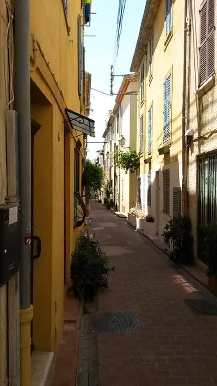 شقة Safranier Townhouse أنتيب الغرفة الصورة